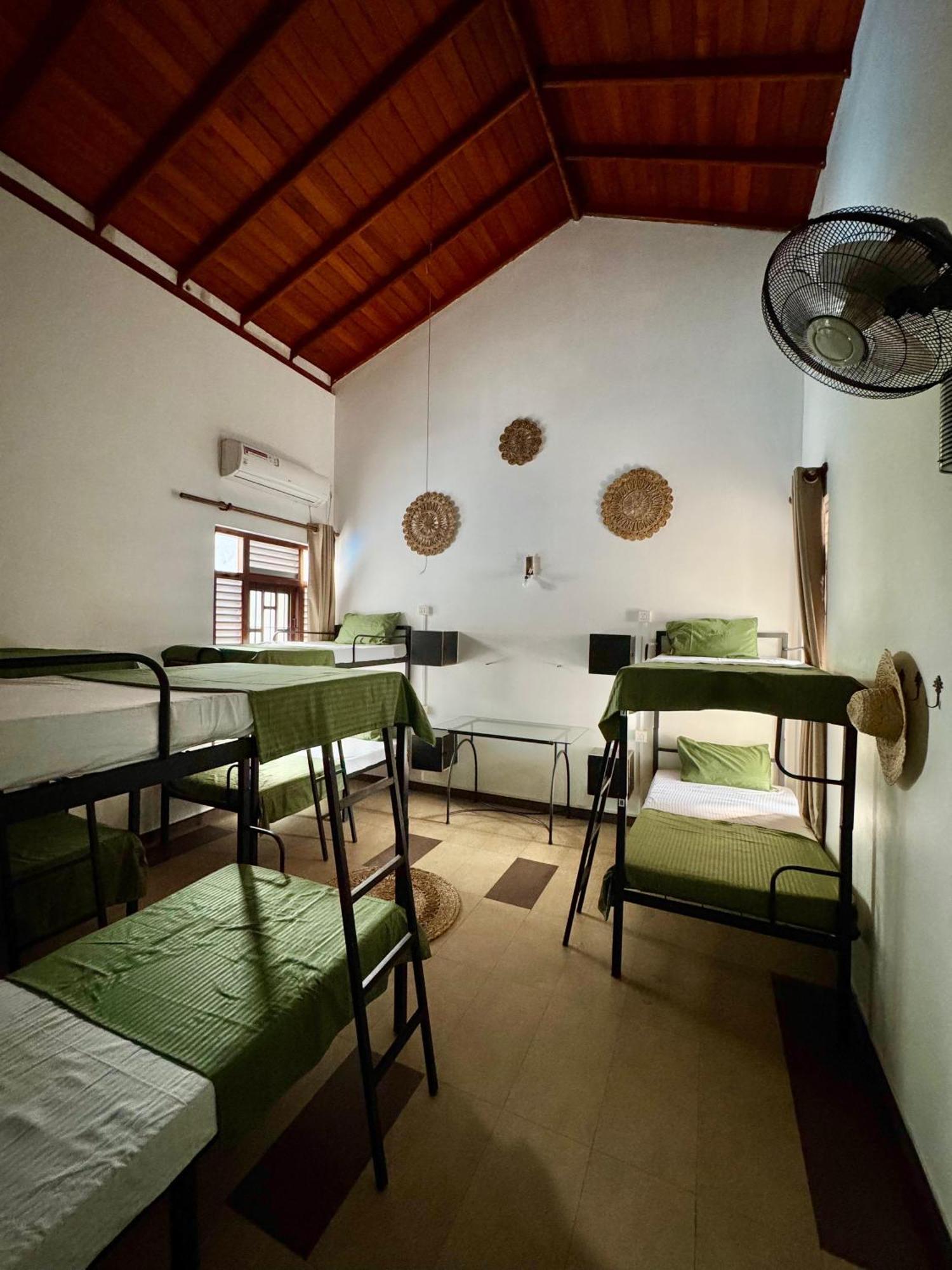 Hari Hari Hostel Weligama Εξωτερικό φωτογραφία